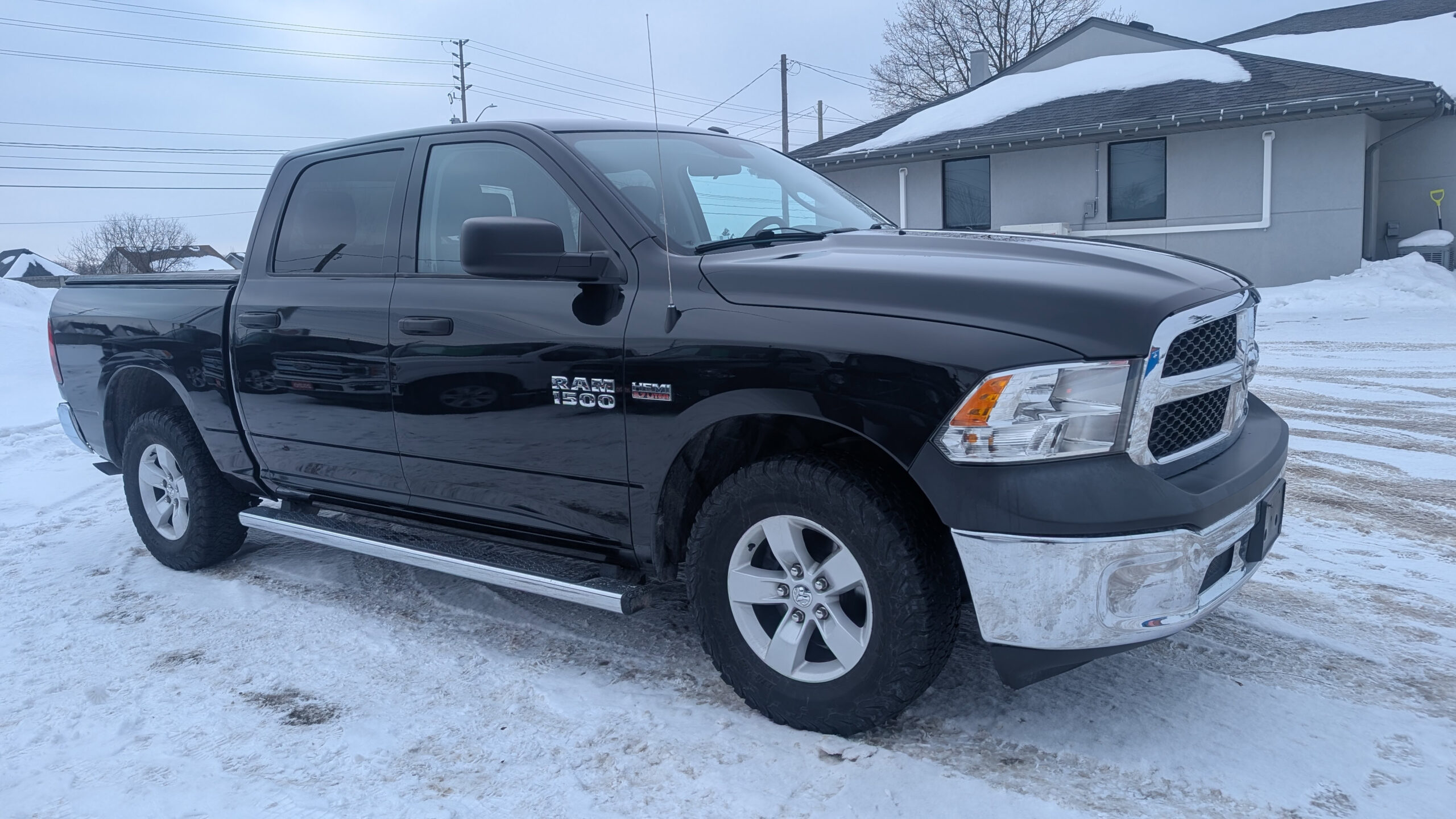 2017 Ram 1500 4WD Crew Cab 140.5" ST